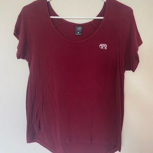 maroon empyre tee